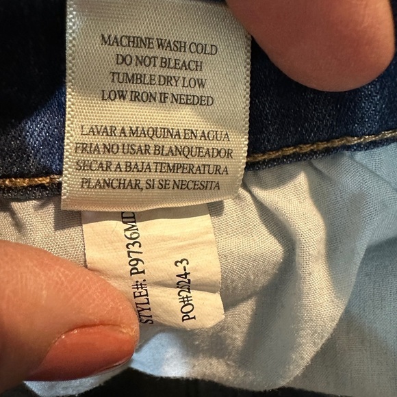 Sneak Peek Womens Denim Skinny Jeans Mid Rise Distressed sz 7, GUC - Picture 3 of 6